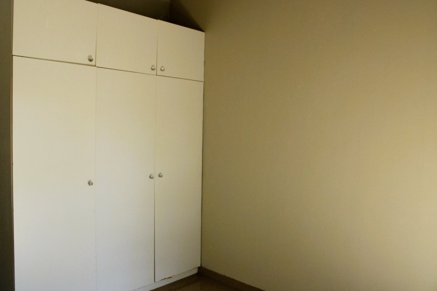 6 Bedroom Property for Sale in Gonubie Eastern Cape